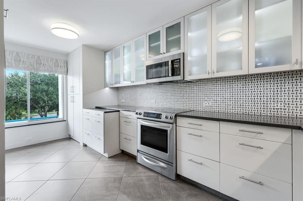 355 Park Shore Dr 1-134, Naples, FL 34103-11