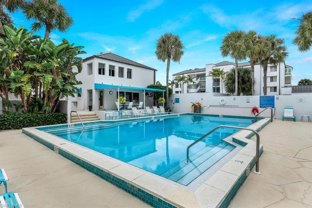 355 Park Shore Dr 1-134, Naples, FL 34103-27