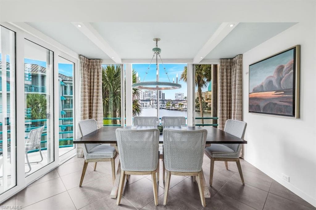 355 Park Shore Dr 1-134, Naples, FL 34103-5