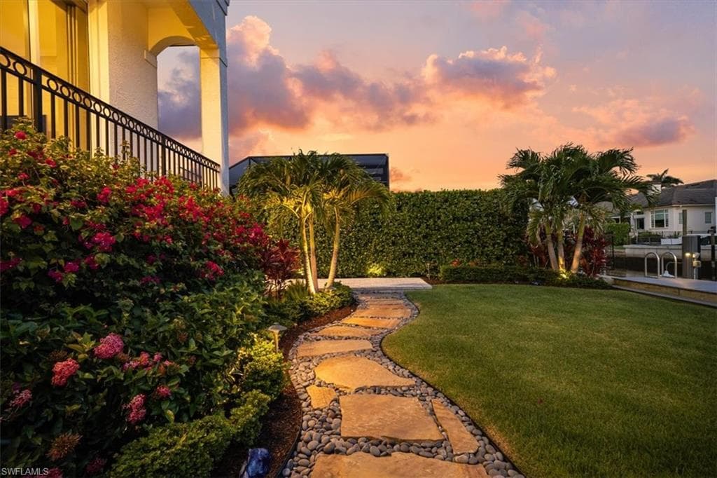 470 17th Ave S, Naples, FL 34102-18