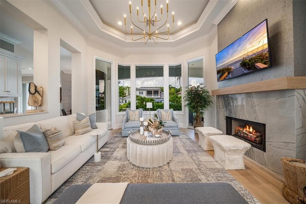 470 17th Ave S, Naples, FL 34102-5