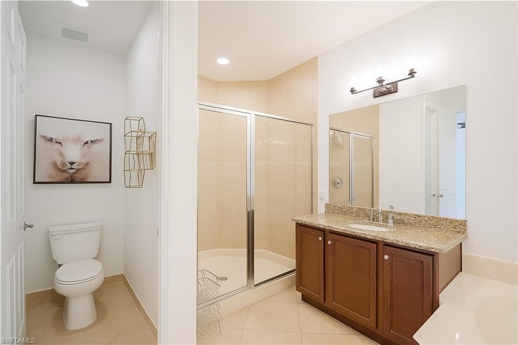 6533 Monterey Pt 204, Naples, FL 34105-20