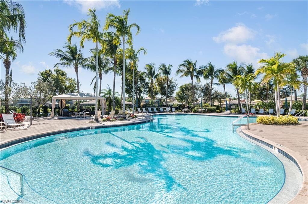 6533 Monterey Pt 204, Naples, FL 34105-28