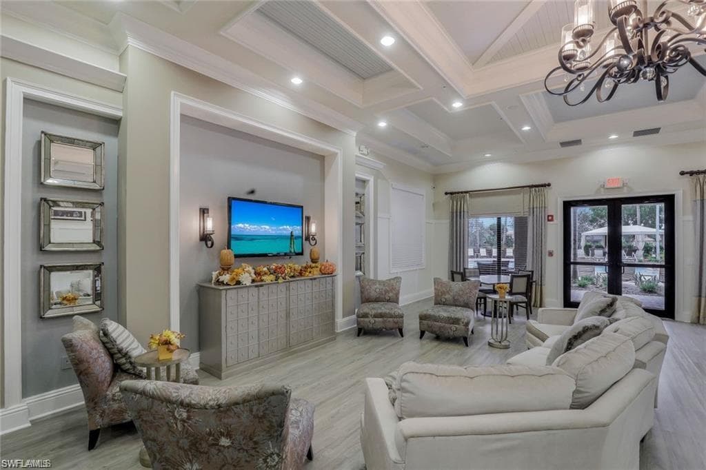 6533 Monterey Pt 204, Naples, FL 34105-32