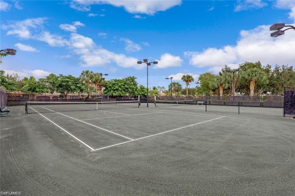 6533 Monterey Pt 204, Naples, FL 34105-34