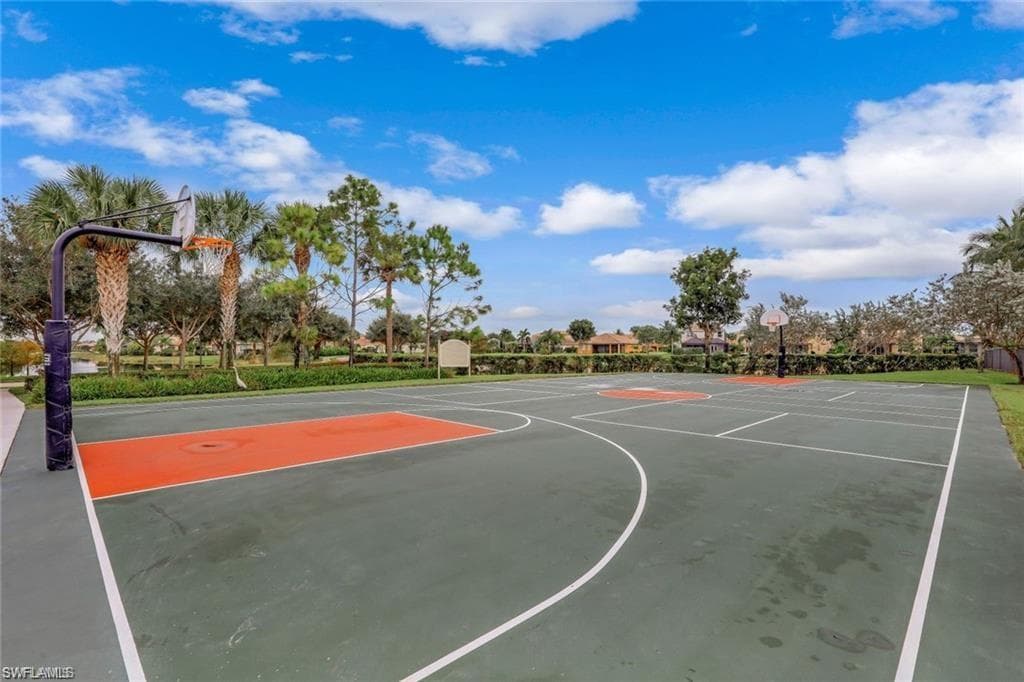 6533 Monterey Pt 204, Naples, FL 34105-35