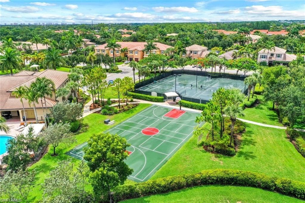 6533 Monterey Pt 204, Naples, FL 34105-37