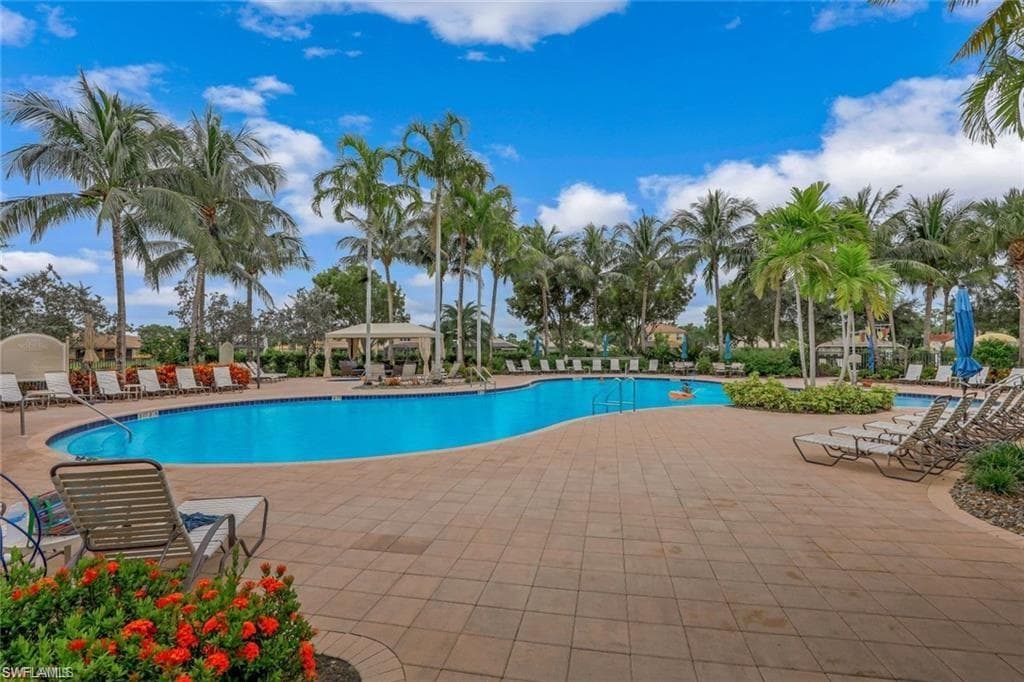 6533 Monterey Pt 204, Naples, FL 34105-38