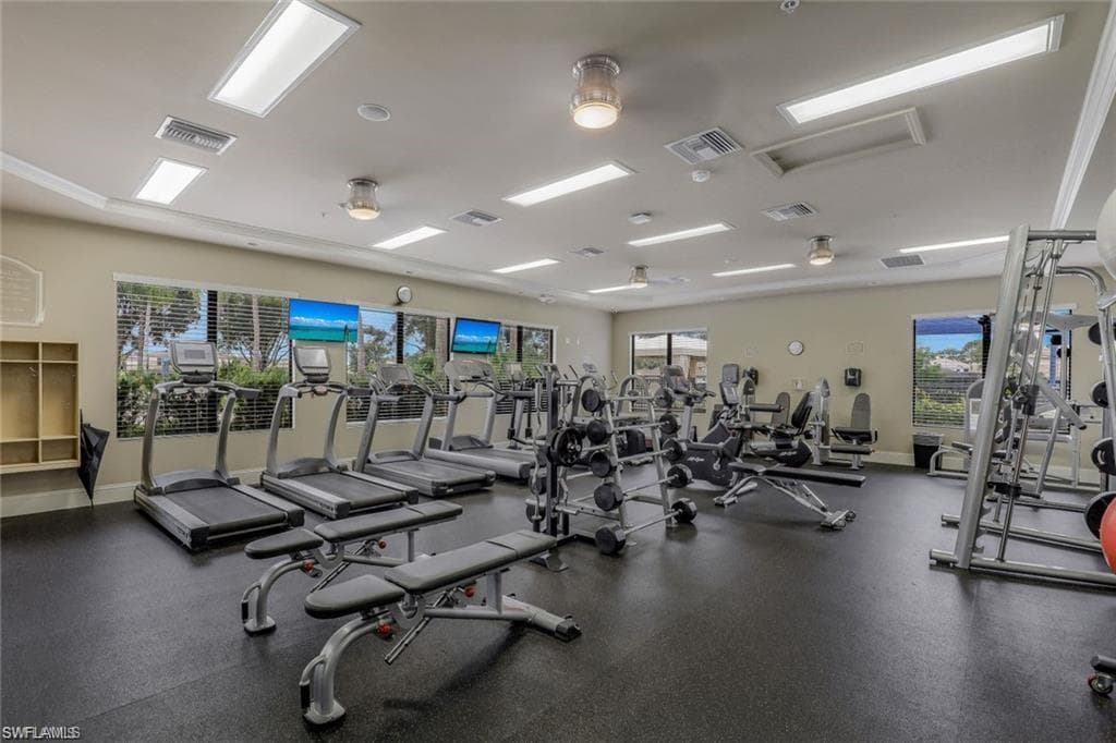 6533 Monterey Pt 204, Naples, FL 34105-39