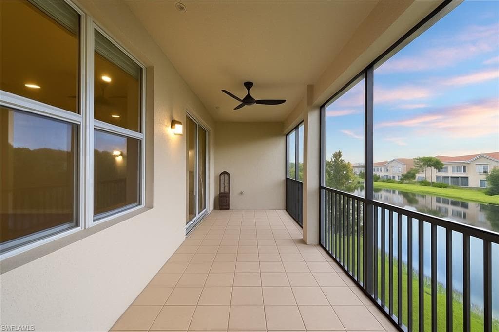 6533 Monterey Pt 204, Naples, FL 34105-4