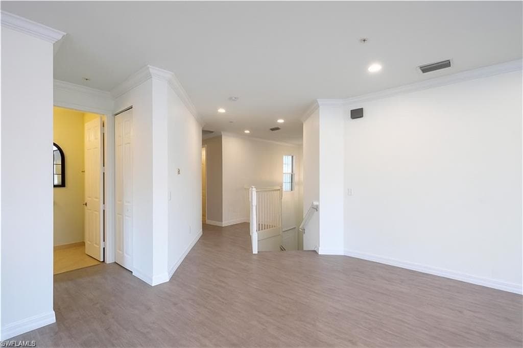 6533 Monterey Pt 204, Naples, FL 34105-6