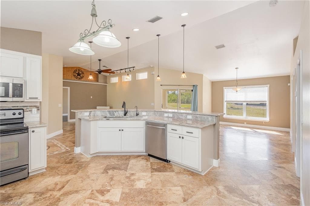 5031 Sunset Rd, Lehigh Acres, FL 33971-9