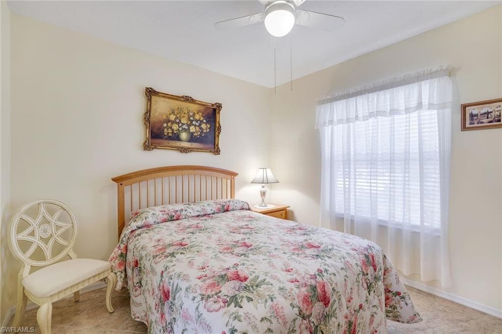 6930 Huntington Lakes Cir 102, Naples, FL 34119-20