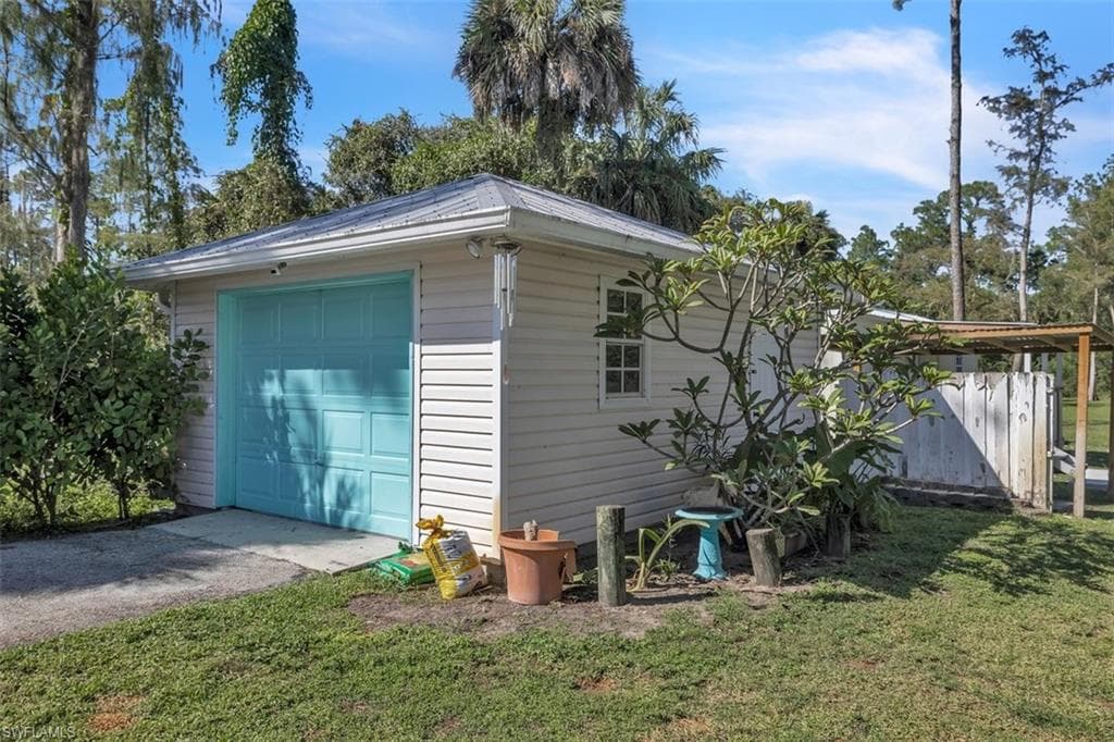 3591 Golden Gate Blvd E, Naples, FL 34120-36