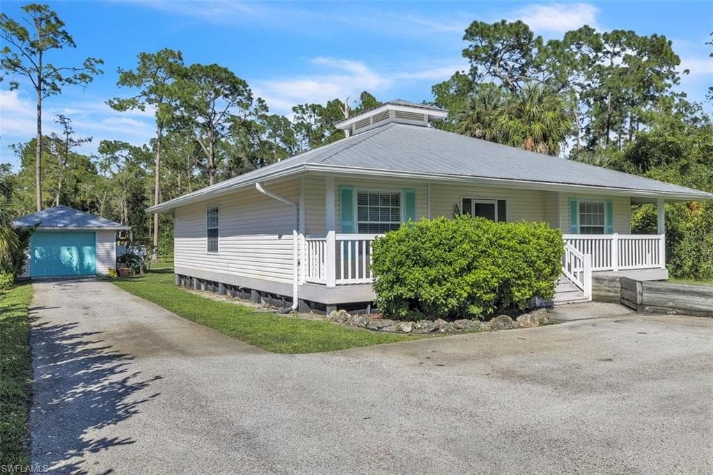 3591 Golden Gate Blvd E, Naples, FL 34120-2