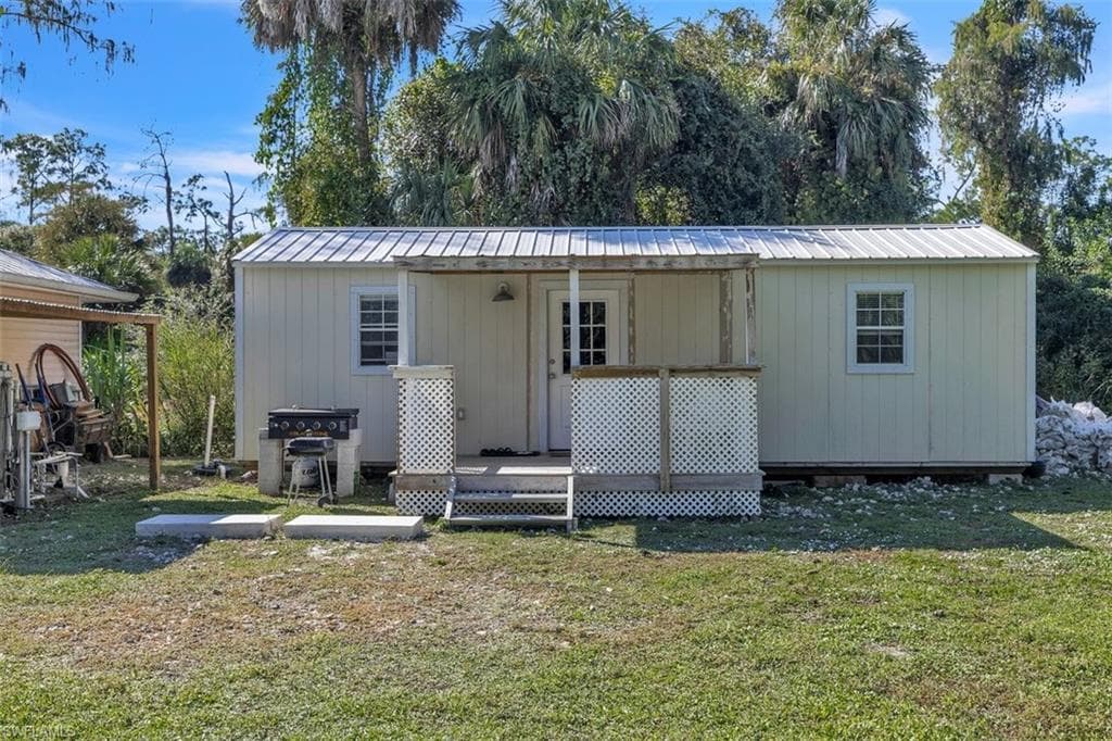 3591 Golden Gate Blvd E, Naples, FL 34120-39