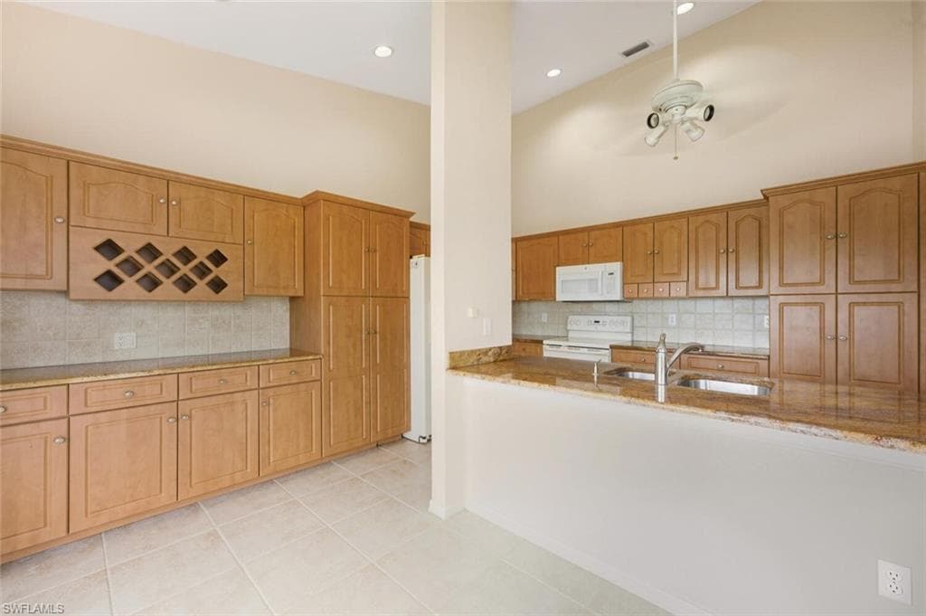 2165 Paget Cir 1, Naples, FL 34112-18