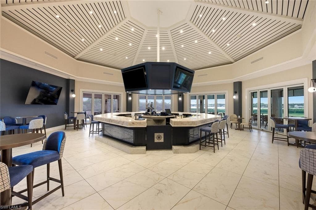 2165 Paget Cir 1, Naples, FL 34112-37