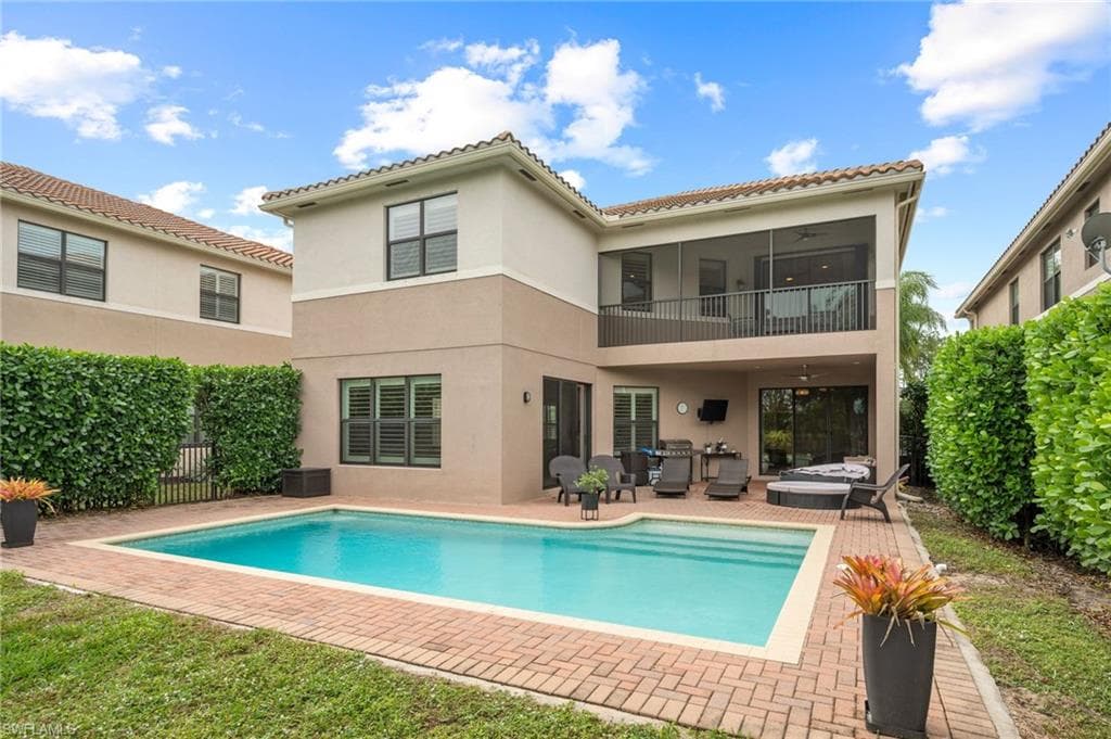 3082 Hudson Ter, Naples, FL 34119-9