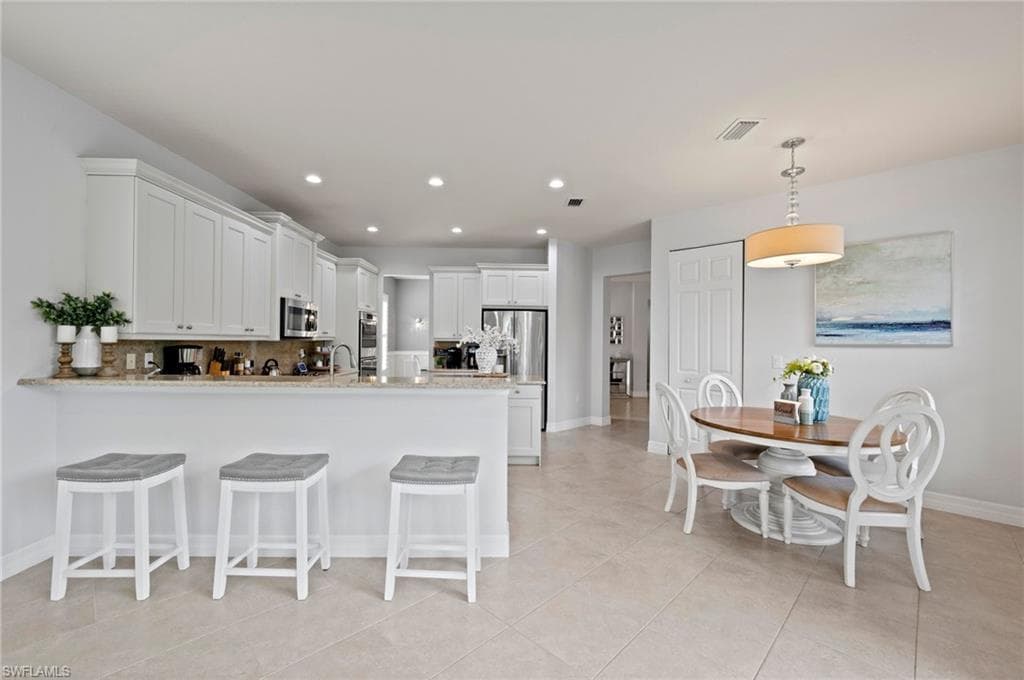 3082 Hudson Ter, Naples, FL 34119-16