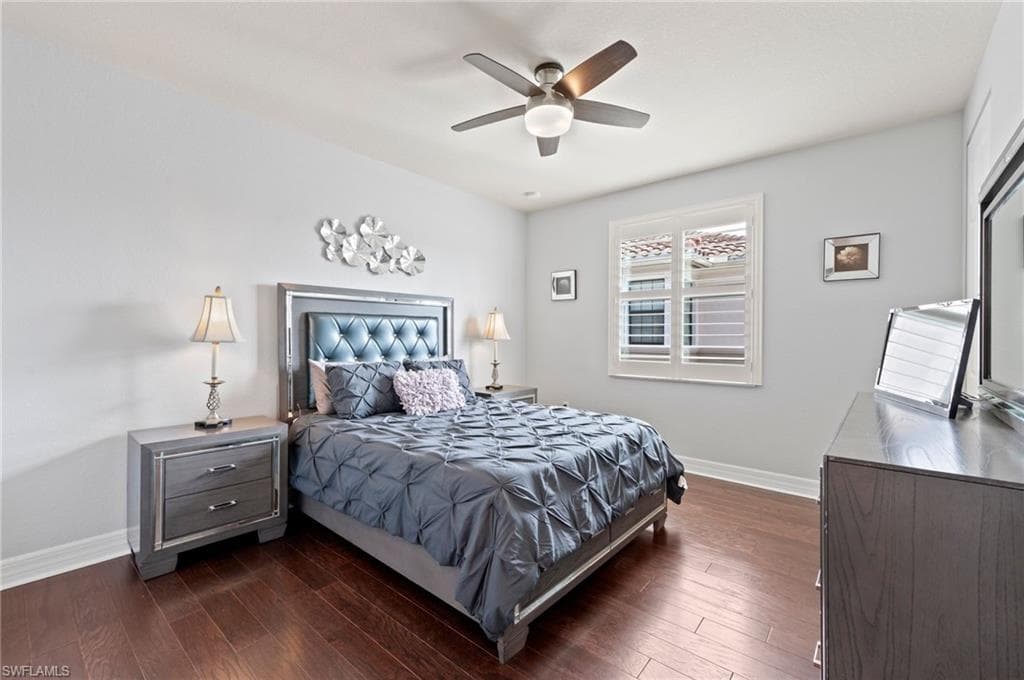 3082 Hudson Ter, Naples, FL 34119-36