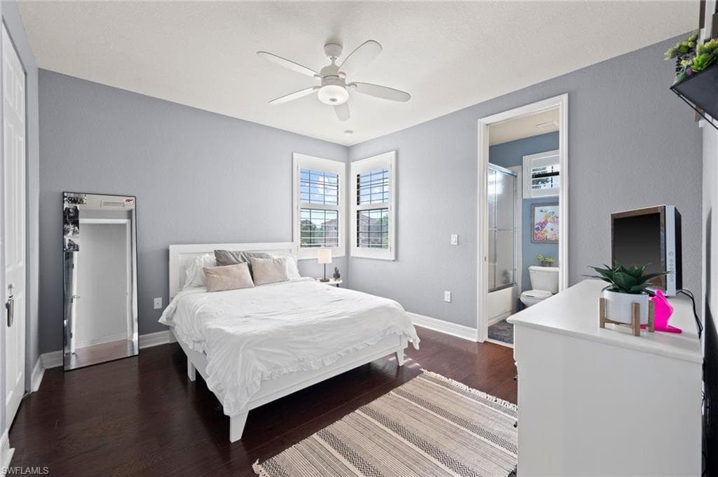 3082 Hudson Ter, Naples, FL 34119-38