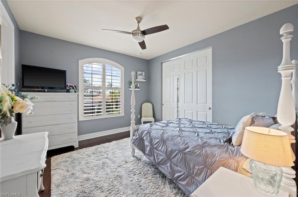 3082 Hudson Ter, Naples, FL 34119-39