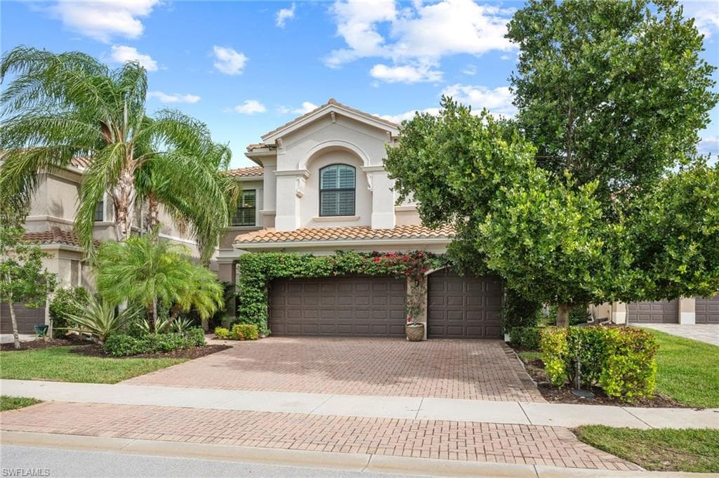 3082 Hudson Ter, Naples, FL 34119-4
