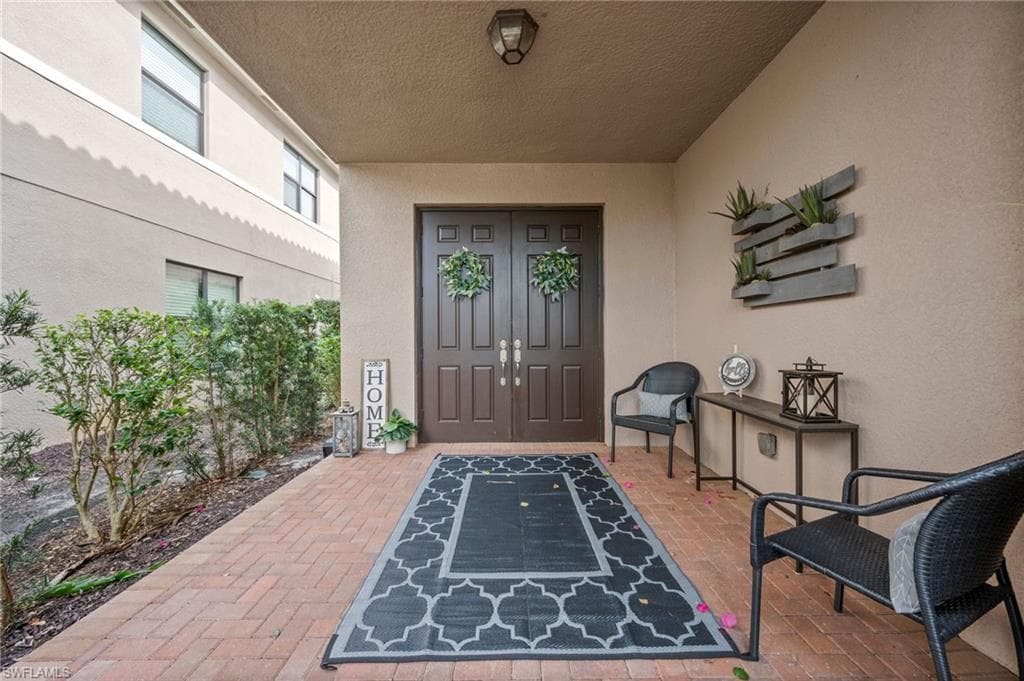 3082 Hudson Ter, Naples, FL 34119-5