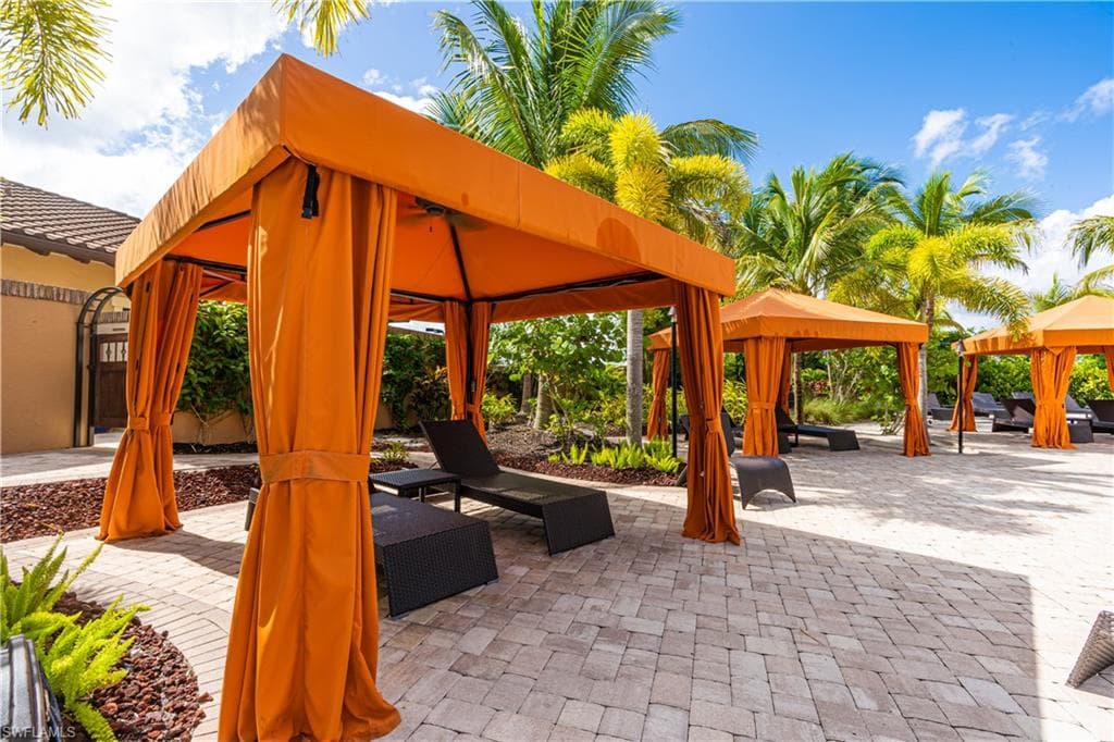 9389 Pocida Ct 202, Naples, FL 34119-31