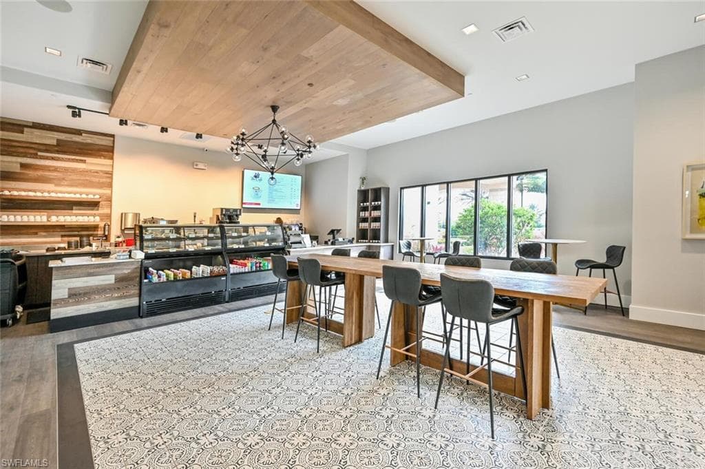 9389 Pocida Ct 202, Naples, FL 34119-37