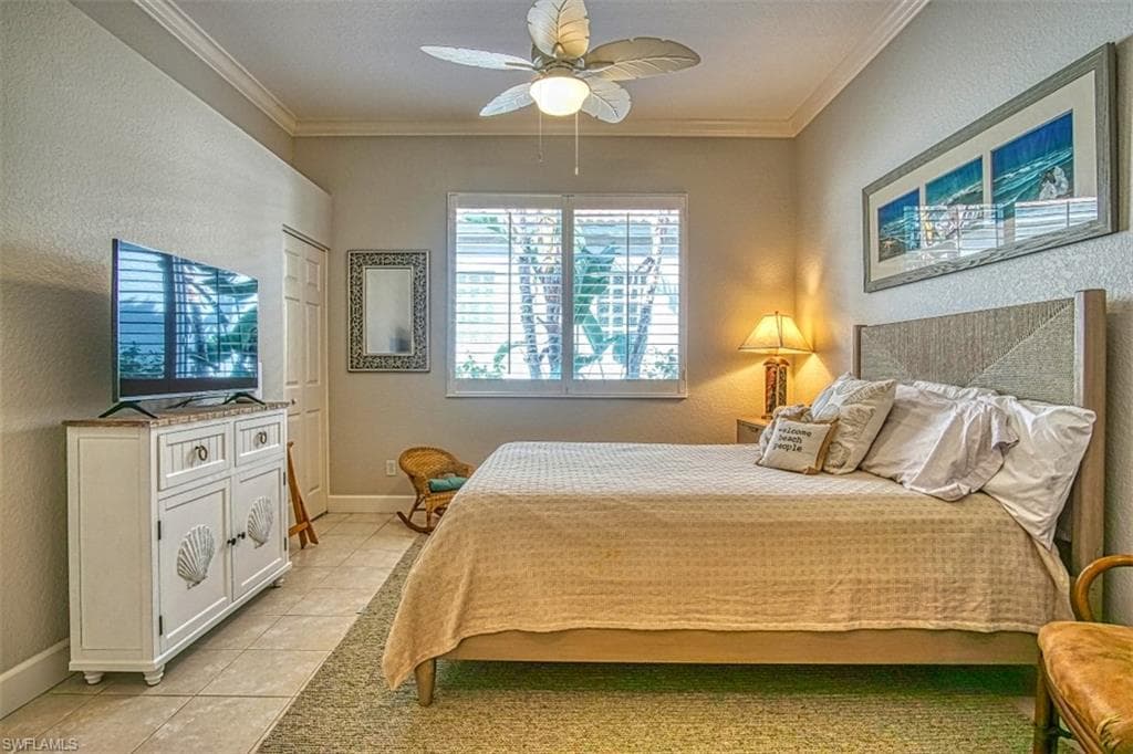 14563 Juniper Point Ln, Naples, FL 34110-18