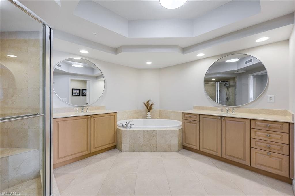 4801 Bonita Bay Blvd 2004, Bonita Springs, FL 34134-25