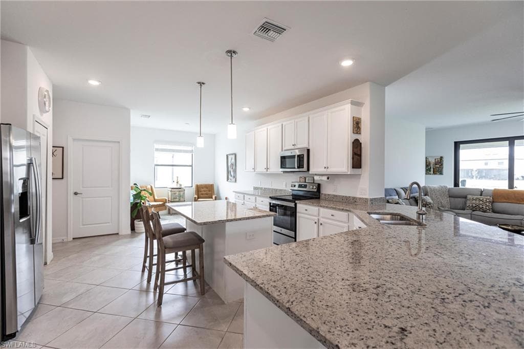 3413 Nombella Ct, Fort Myers, FL 33905-8