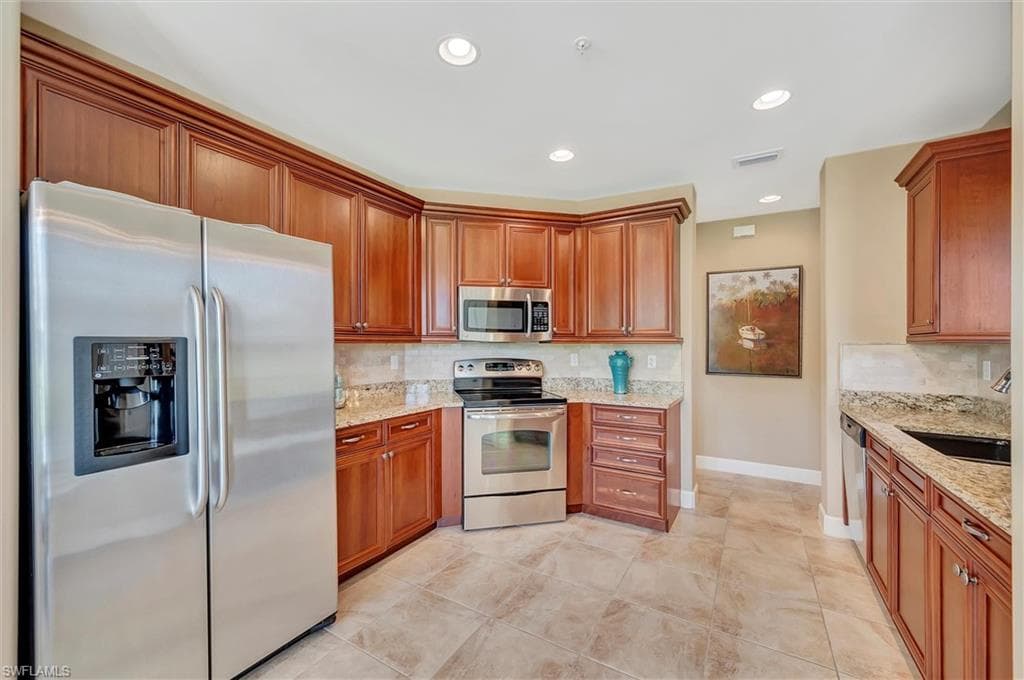 8026 Players Cove Dr 4, Naples, FL 34113-15