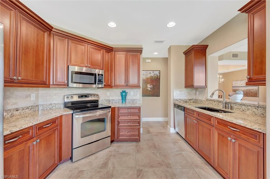 8026 Players Cove Dr 4, Naples, FL 34113-19