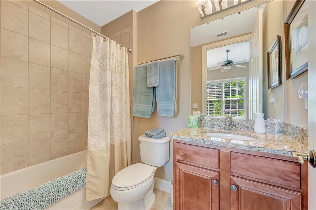 8026 Players Cove Dr 4, Naples, FL 34113-34