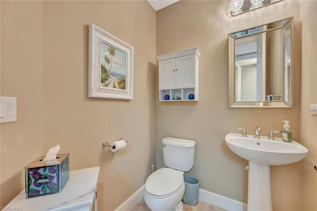 8026 Players Cove Dr 4, Naples, FL 34113-38