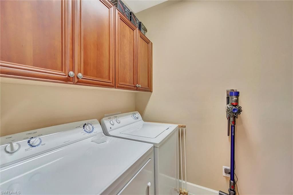 8026 Players Cove Dr 4, Naples, FL 34113-39