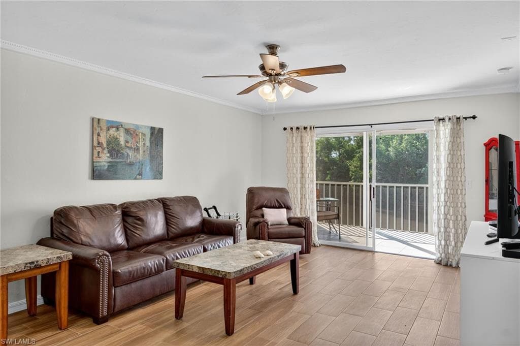 380 Horse Creek Dr 204, Naples, FL 34110-12