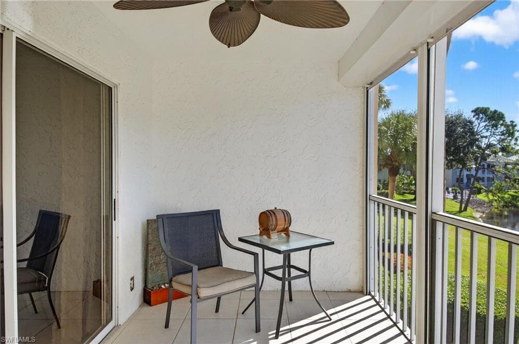 380 Horse Creek Dr 204, Naples, FL 34110-13