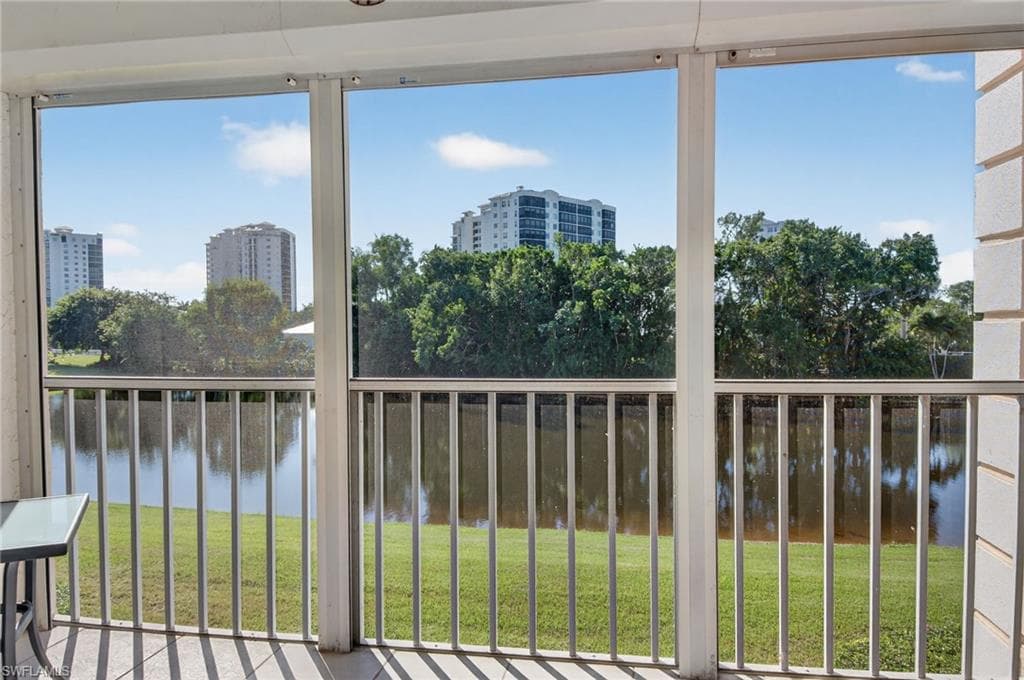 380 Horse Creek Dr 204, Naples, FL 34110-14