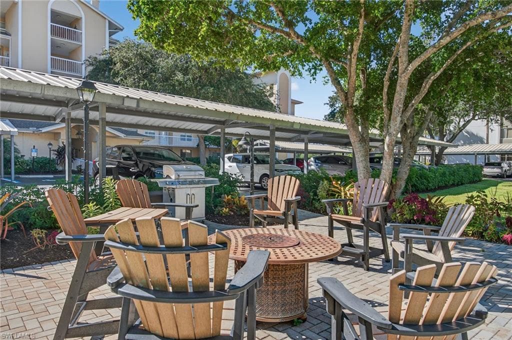 380 Horse Creek Dr 204, Naples, FL 34110-28