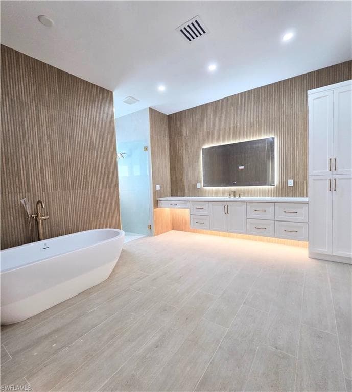 264 13 St NW, Naples, FL 34120-10