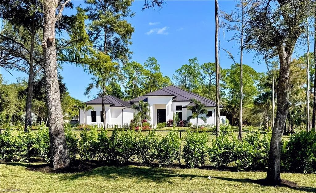 264 13 St NW, Naples, FL 34120-3