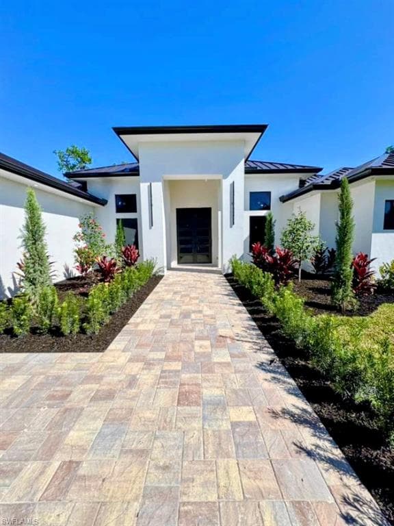 264 13 St NW, Naples, FL 34120-4