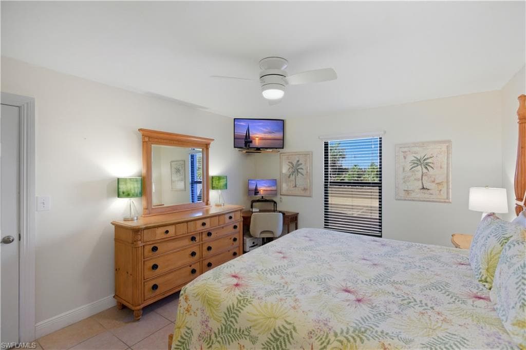 600 Neapolitan Way 105, Naples, FL 34103-10