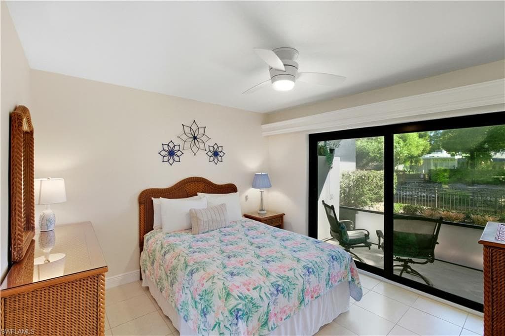 600 Neapolitan Way 105, Naples, FL 34103-14