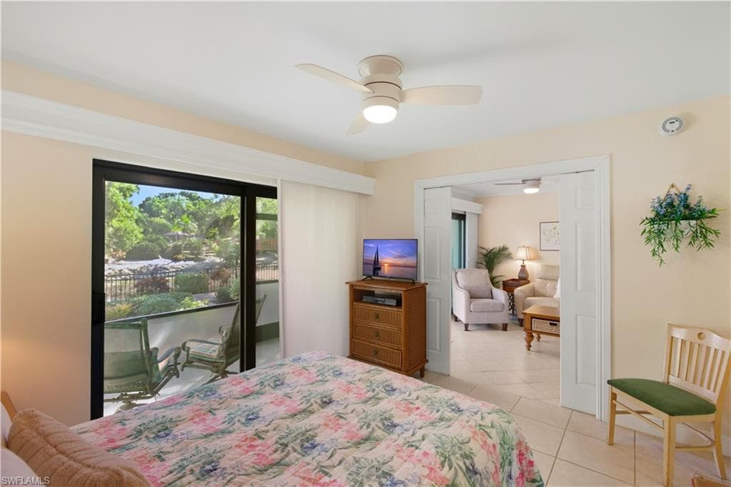 600 Neapolitan Way 105, Naples, FL 34103-15