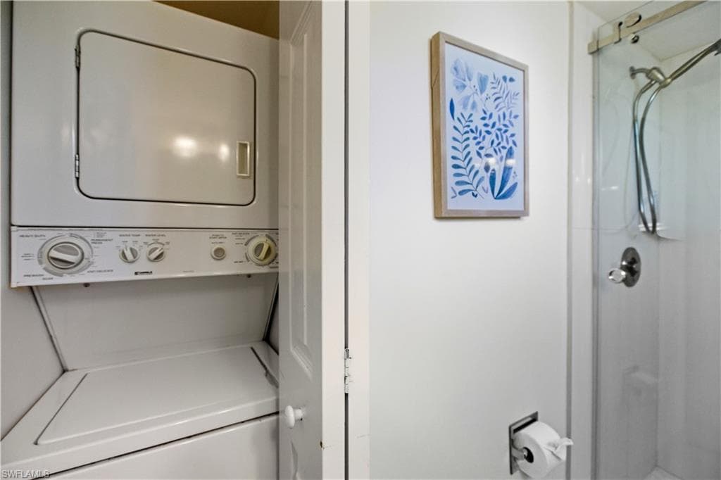 600 Neapolitan Way 105, Naples, FL 34103-18